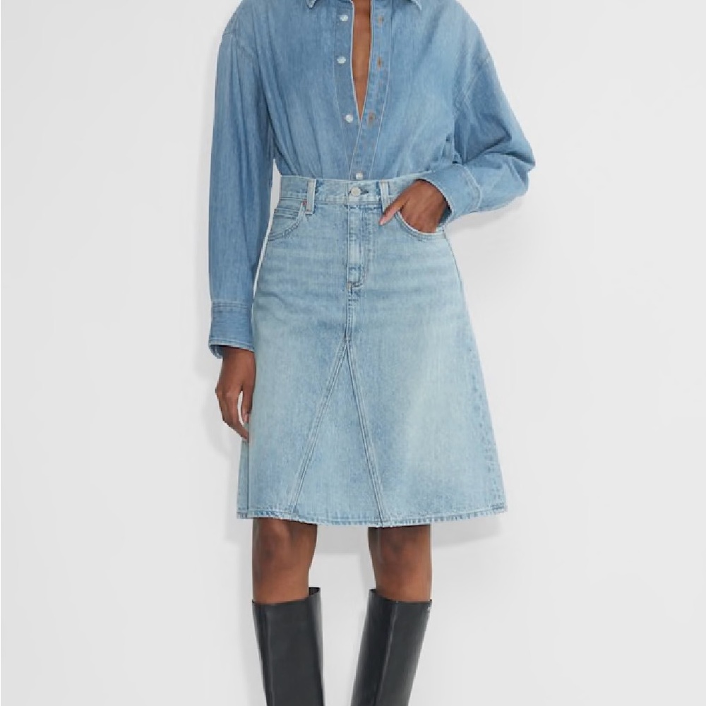 Denim Forum
The ’90s Midi Denim Skirt from Aritzia